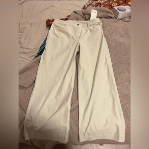 BNWT lululemon city sleek wide leg pant bone size 33
